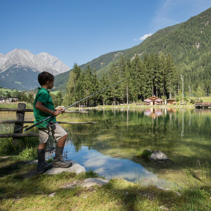 Fishing in the pond | © Wisthaler Harald