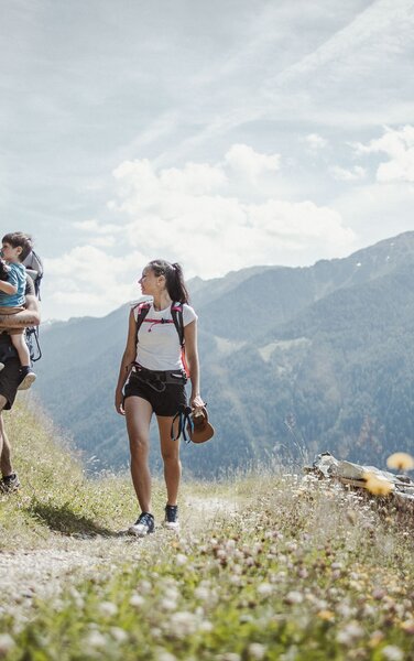 Hiking family | © Kottersteger Manuel - TV Antholzertal