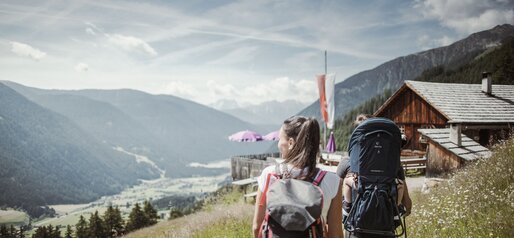 Familie beim Wandern | © Kottersteger Manuel - TV Antholzertal