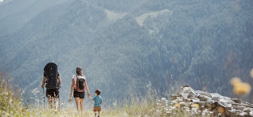 Family hike | © Manuel Kottersteger