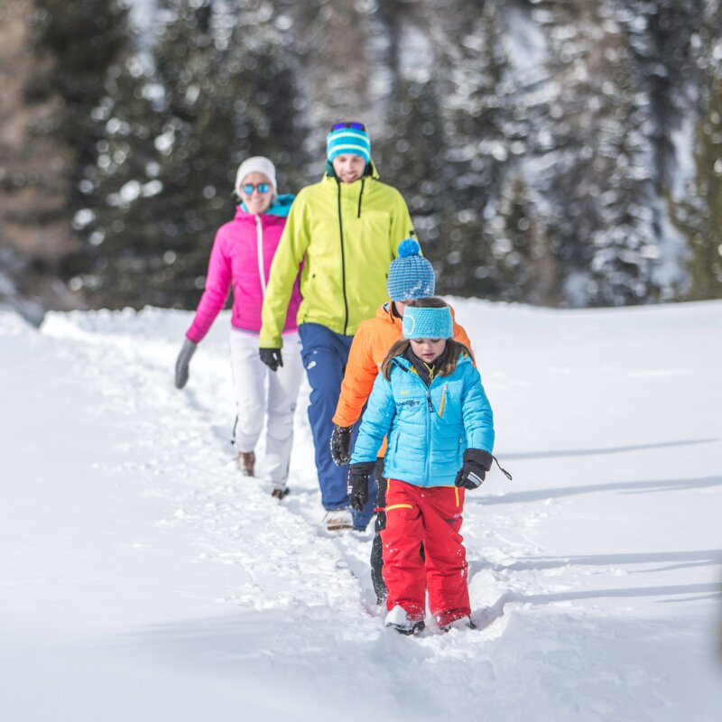 Familie beim Wandern | © Manuel Kottersteger