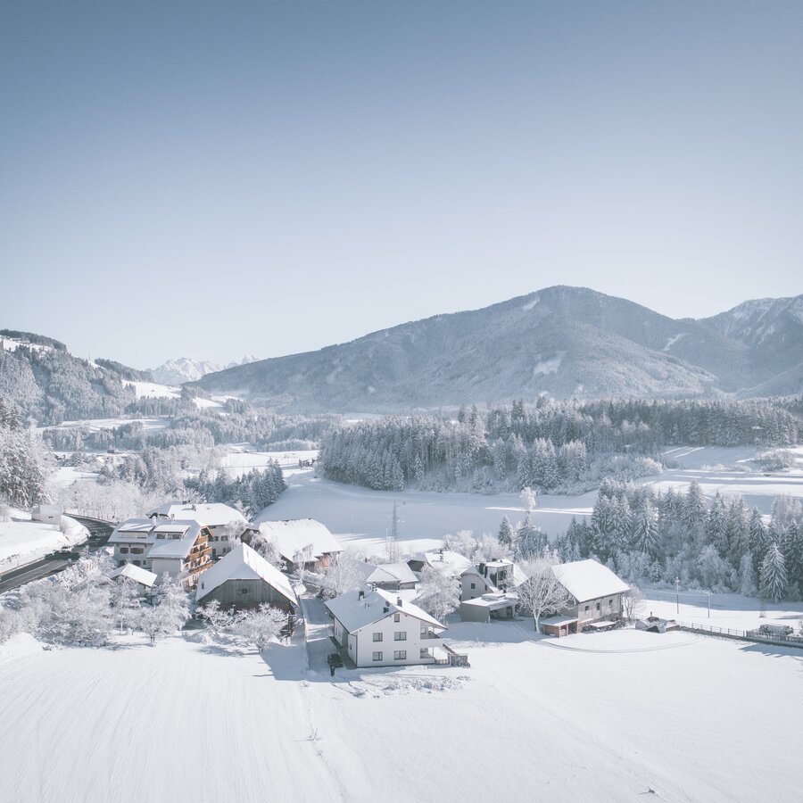 Paese, inverno, neve, vista sulla valle | © Kottersteger Manuel