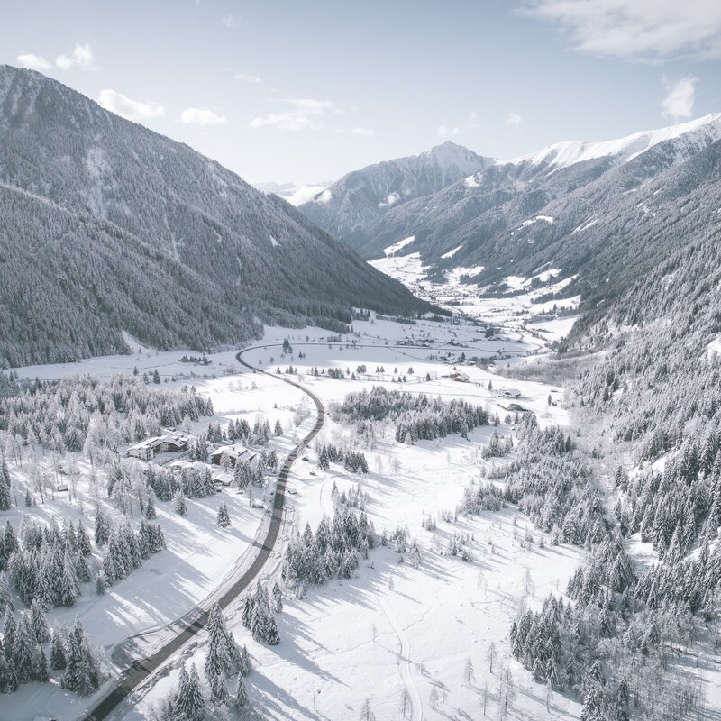 Paese, inverno, neve, vista sulla valle | © Kottersteger Manuel