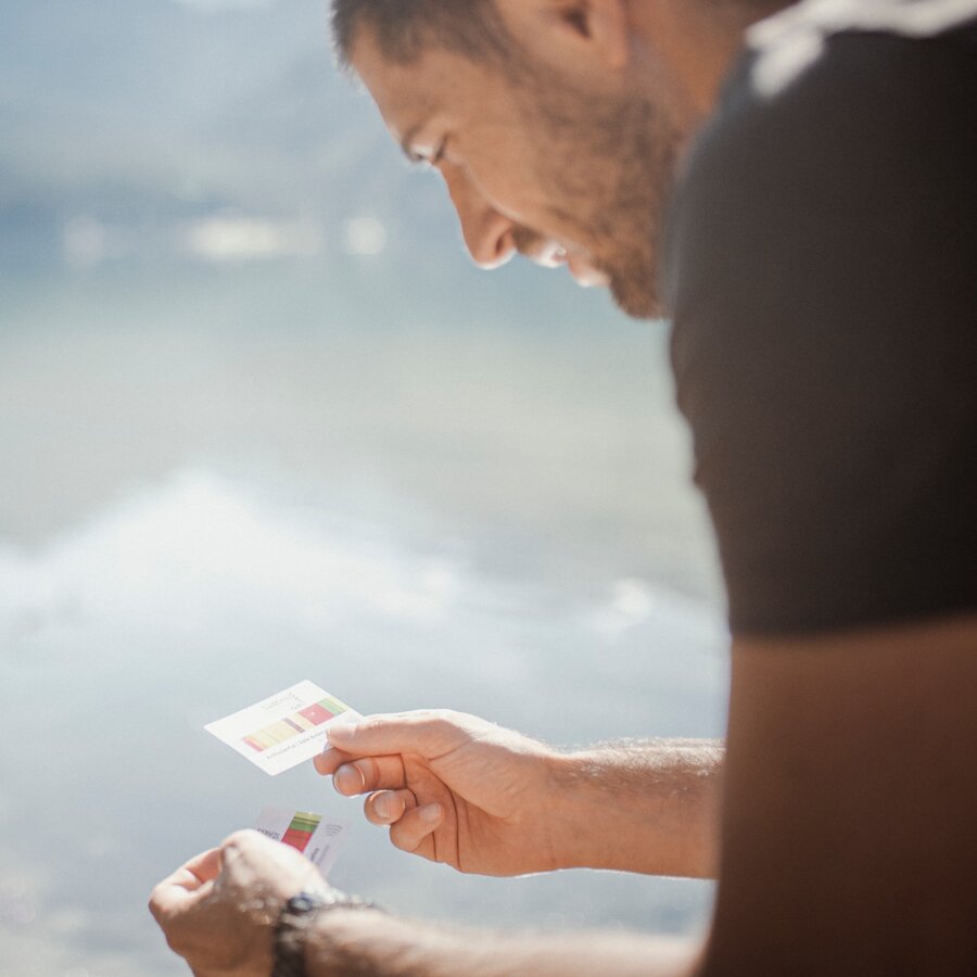 Guest card, hiker, lake | © Kottersteger Manuel