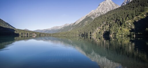 Lago, sfondo di montagna | © Kottersteger Manuel - TVB Kronplatz