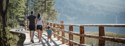 Lake, hiking trail, family | © Kottersteger Manuel - TV Antholzertal