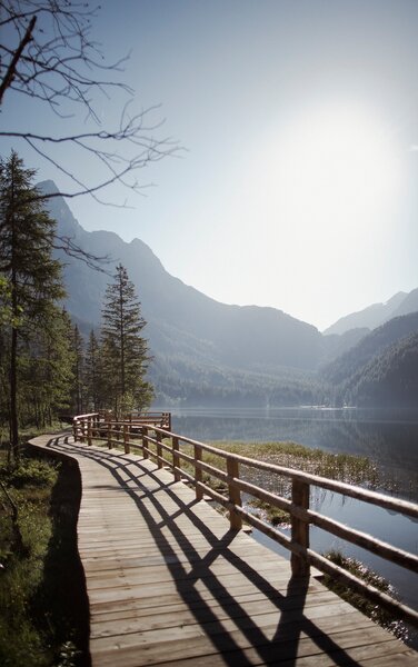 Lake, mountain scenery, hiking trail | © Kottersteger Manuel - TV Antholzertal