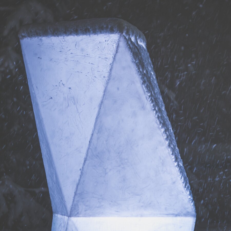 Sculpture to represent glacier recession, night | © Kottersteger Manuel